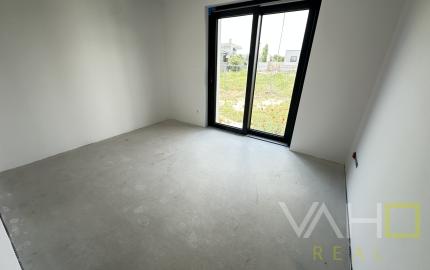 Moderná novostavba RD, pozemok 600m2, zastavaná plocha 179m2, garáž