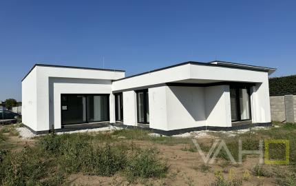 Moderná novostavba RD, pozemok 600m2, zastavaná plocha 179m2, garáž