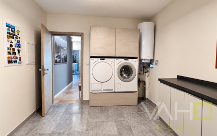 BÝVANIE BEZ ĎALŠÍCH INVESTÍCIÍ | 4-izbový dom, garáž, terasa | SENEC GARDENS