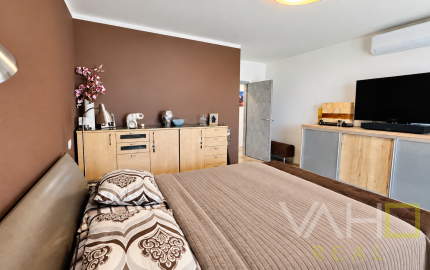 BÝVANIE BEZ ĎALŠÍCH INVESTÍCIÍ | 4-izbový dom, garáž, terasa | SENEC GARDENS