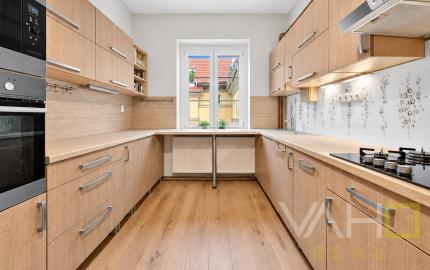 3-IZBOVÝ BYT 90 m² PRI MEDICKEJ ZÁHRADE | BALKÓN | PRIPRAVOVANÝ VÝŤAH