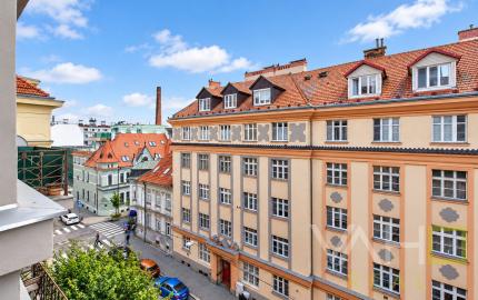 3-IZBOVÝ BYT 90 m² PRI MEDICKEJ ZÁHRADE | BALKÓN | PRIPRAVOVANÝ VÝŤAH