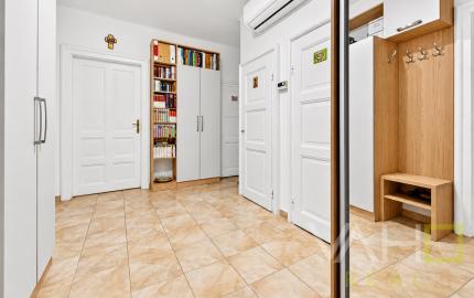 3-IZBOVÝ BYT 90 m² PRI MEDICKEJ ZÁHRADE | BALKÓN | PRIPRAVOVANÝ VÝŤAH