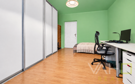3-IZBOVÝ BYT 90 m² PRI MEDICKEJ ZÁHRADE | BALKÓN | PRIPRAVOVANÝ VÝŤAH