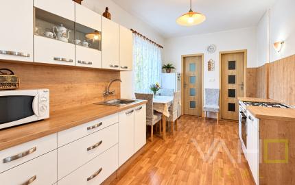 Rodinný dom na výbornej adrese | Trnava – Školská ulica | Pozemok 348 m²