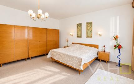 Rodinný dom na výbornej adrese | Trnava – Školská ulica | Pozemok 348 m²