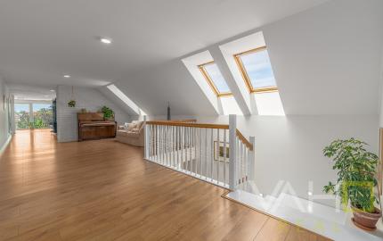 RODINNÝ DOM, 2x bytová jednotka, pozemok 1376m2, 8izieb, obec Vlčkovce