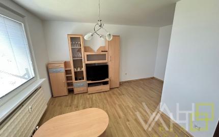 PRENÁJOM 1 izb. byt, prerobený, čiastočne zariadený, Hlboká ul. Trnava