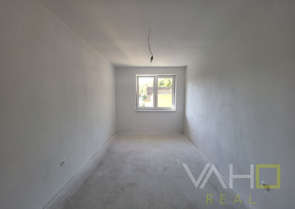 VAHOreal* NOVA CENA!!! NOVOSTAVBA!! MEZONETOVÝ 3 izb. BYT, len 2km od mesta Piešťany