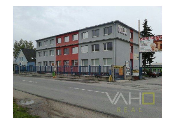 Prenájom kancelárskych  priestorov, parkovanie v areáli,  Trstínska ul., Trnava