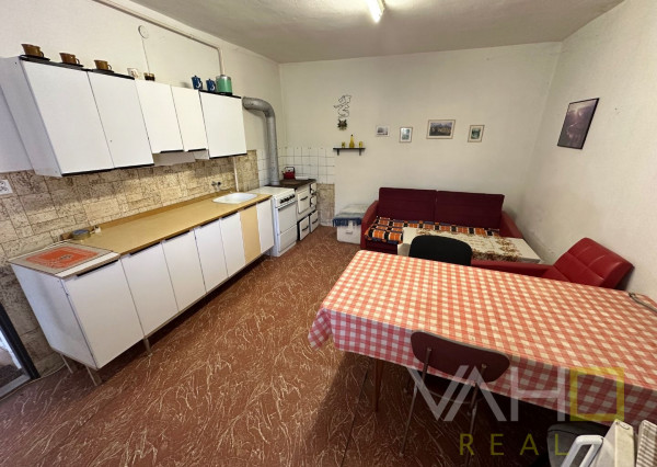 REZERVOVANÉ!!! VAHOreal* RODINNÝ DOM 160m2, POZEMOK až 3923m, DOLNÝ LOPAŠOV, TICHÉ PROSTREDIE