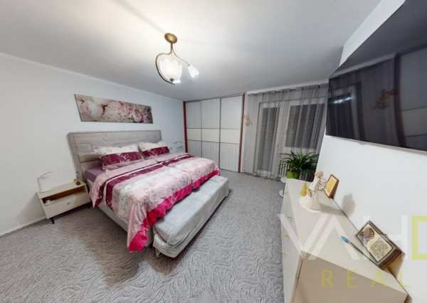 Dvojpodlažný rodinný dom s bazénom a  garážou na ulici Leoša Janáčka v Trnave