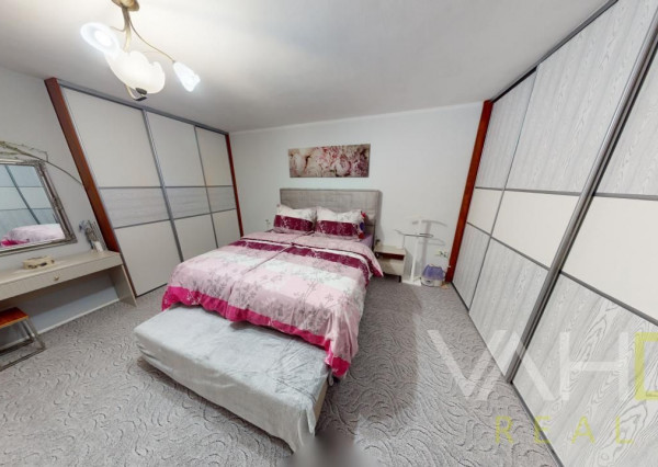 Dvojpodlažný rodinný dom s bazénom a  garážou na ulici Leoša Janáčka v Trnave