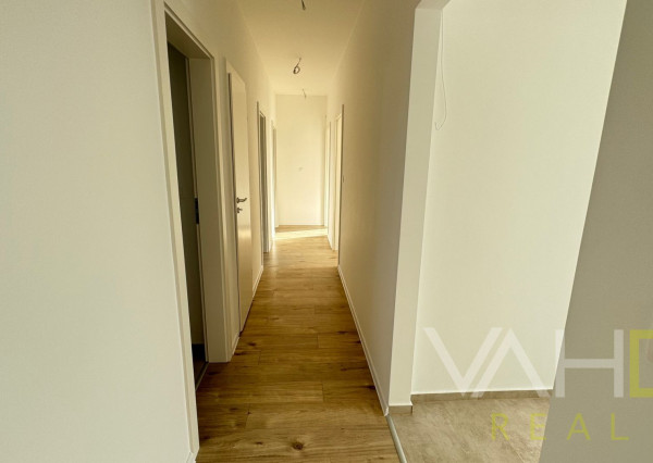 SKOLAUDOVANÁ MODERNÁ NOVOSTAVBA 4IZB. RODINNÉHO DOMU V OBCI JELKA