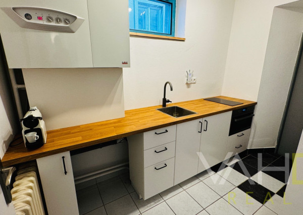 PRENÁJOM KANCELÁRSKYCH PRIESTOROV, 16m2 v lukratívnej časti Trnavy