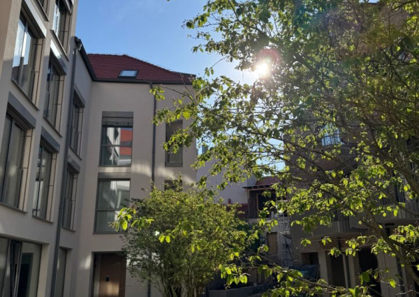 REZIDENCIA HVIEZDOSLAVOVA!! EXKLUZÍVNE IBA u NÁS!! BÝVAJTE V SRDCI TRNAVY