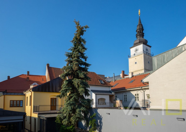 NA PRENÁJOM 2-izbový kancelársky priestor na Trojičnom námestí, Trnava