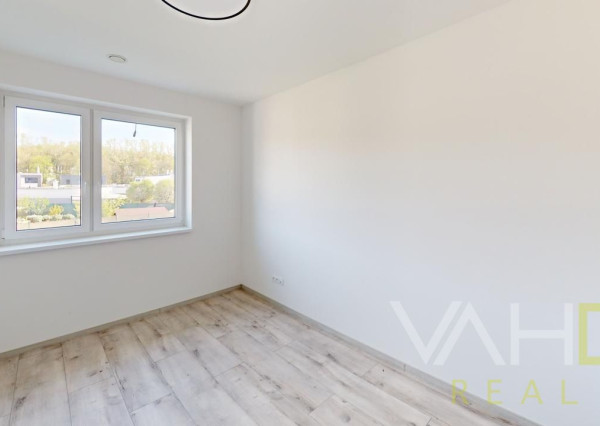 VAHOreal* NOVÁ CENA!! KRÁSNA ŠTVRŤ NOVÝCH RD, 5izb. dom, garáž, Kamenná cesta, Trnava