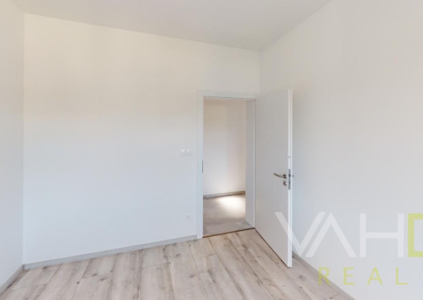 VAHOreal* NOVÁ CENA!! KRÁSNA ŠTVRŤ NOVÝCH RD, 5izb. dom, garáž, Kamenná cesta, Trnava