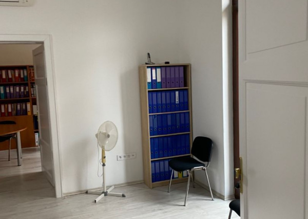 Prenájom  exkluzívnych kancelárskych priestorov v centre Trnavy na ul. Hviezdoslavova