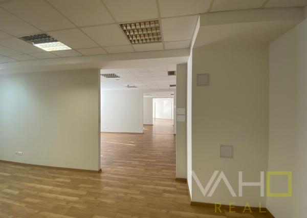 KANCELÁRSKE PRIESTORI PRIAMO V CENTRE, výmera 188,87 m2,Hviezdoslavova, Trnava