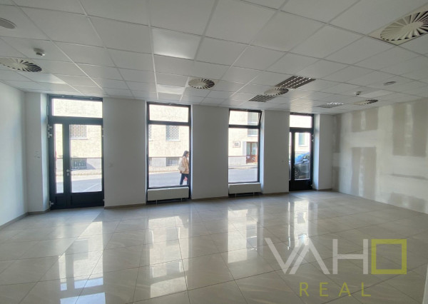 OBCHODNÉ PRIESTORI PRIAMO V CENTRE, výmera 106 m2,Hviezdoslavova, Trnava