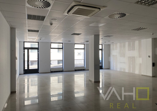 OBCHODNÉ PRIESTORI PRIAMO V CENTRE, výmera 106 m2,Hviezdoslavova, Trnava