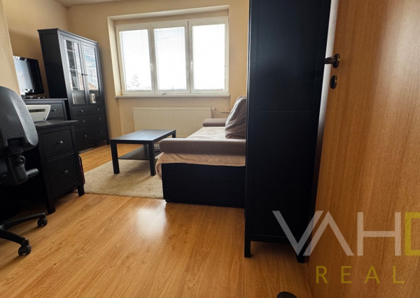 ZĽAVA 20 000 €! Dvojgeneračný rodinný dom v centre Majcichova – bývanie aj investičná príležitosť