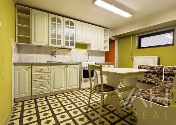 ZĽAVA 20 000 €! Dvojgeneračný rodinný dom v centre Majcichova – bývanie aj investičná príležitosť