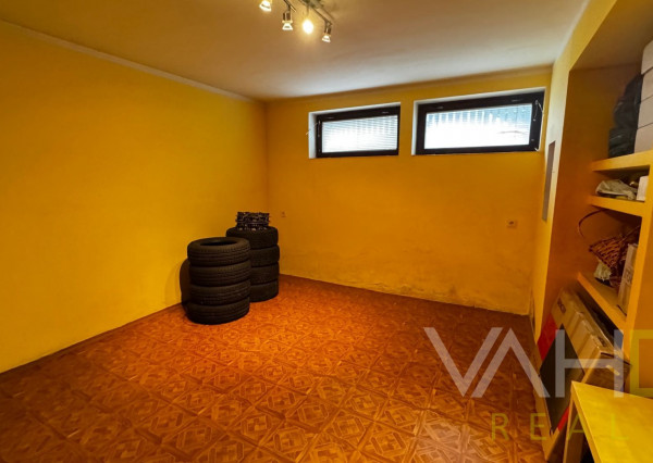 ZĽAVA 20 000 €! Dvojgeneračný rodinný dom v centre Majcichova – bývanie aj investičná príležitosť