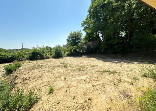 REZERVOVANÉ!!! SKOLAUDOVANÁ NOVOSTAVBA 4 izb. RD bungalov, pozemok 762m2, Košolná.