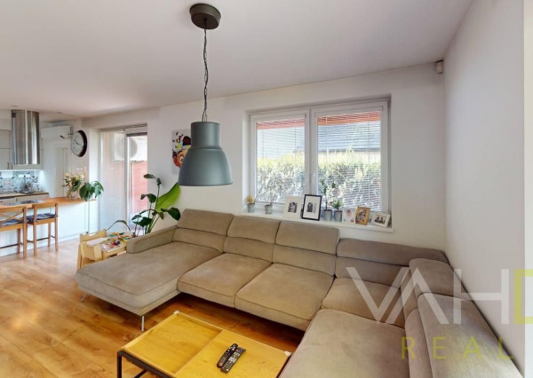 REZERVOVANÉ 4izb. bungalov s dvojgarážou, krbom v obci Báhoň