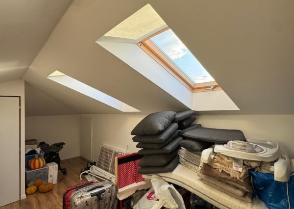 REZERVOVANÉ 4izb. bungalov s dvojgarážou, krbom v obci Báhoň