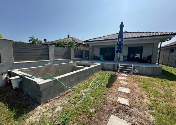 EXKLUZÍVNE NA PREDAJ NOVOSTAVBA obec Zavar