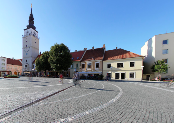 NA PRENÁJOM obchodný priestor, Trojičné námestie
