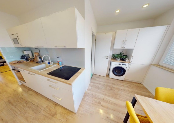 PRENAJATÉ ! NA PRENÁJOM nadrozmerný 3 izbový byt, A. Kubinu, Trnava