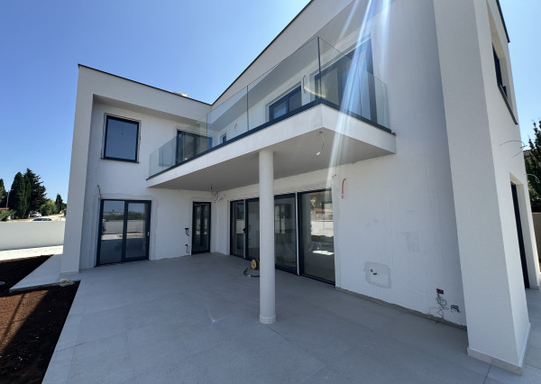 VAHOreal* EXKLUZÍVNE IBA u NÁS!! 4 LUXUSNÉ RD s BAZÉNOM v CHORVÁTSKU