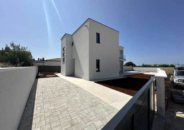 VAHOreal* EXKLUZÍVNE IBA u NÁS!! 4 LUXUSNÉ RD s BAZÉNOM v CHORVÁTSKU