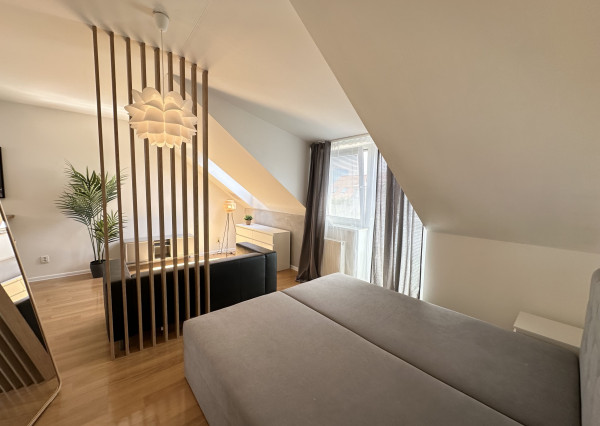 PREDANÉ! Kompletne zariadený 1,5 - izbový byt s parkingom v Bielom Kostole