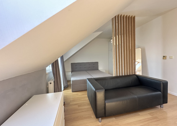 PREDANÉ! Kompletne zariadený 1,5 - izbový byt s parkingom v Bielom Kostole