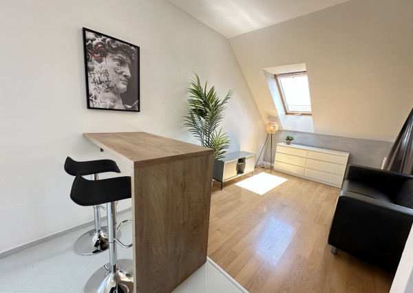 PREDANÉ! Kompletne zariadený 1,5 - izbový byt s parkingom v Bielom Kostole