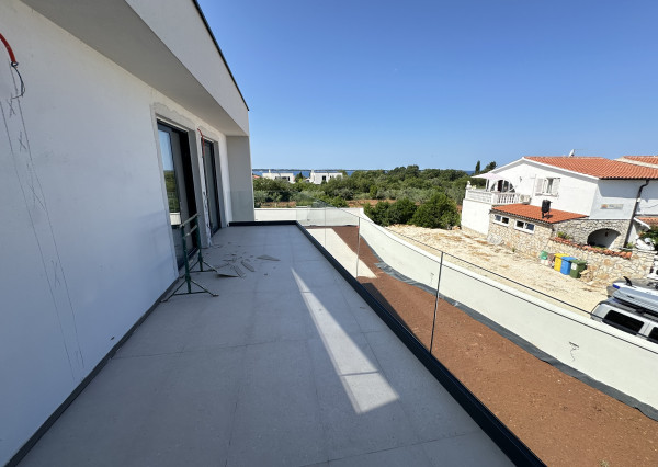 EXKLUZÍVNE IBA u NÁS!! 4 LUXUSNÉ RD s BAZÉNOM v CHORVÁTSKU