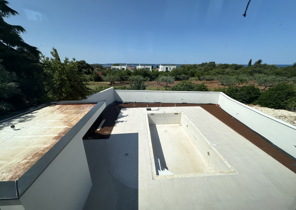 EXKLUZÍVNE IBA u NÁS!! 4 LUXUSNÉ RD s BAZÉNOM v CHORVÁTSKU