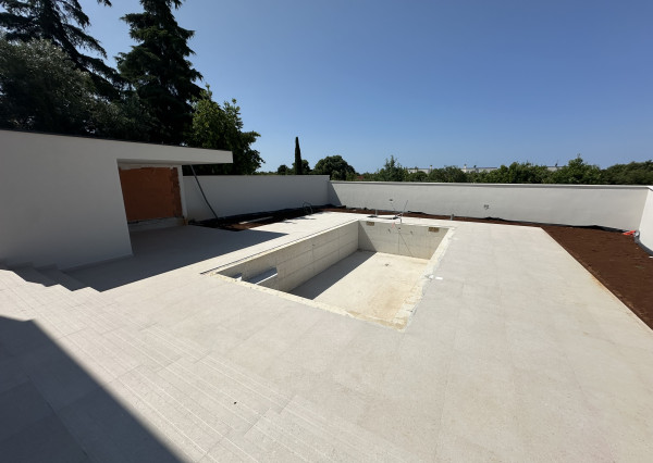 EXKLUZÍVNE IBA u NÁS!! 4 LUXUSNÉ RD s BAZÉNOM v CHORVÁTSKU