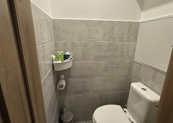 Na prenájom kompletne zariadený byt s balkónom / priechodná izba