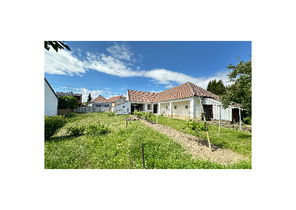 Rodinný dom s veľkým pozemkom a potenciálom – Siladice