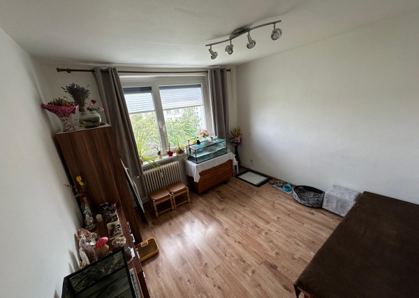 ,,ÚSPEŠNÝ predaj ,,  3i byt s balkónom, Hospodárska