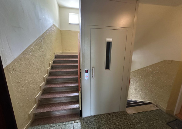 ,,ÚSPEŠNÝ predaj ,,  3i byt s balkónom, Hospodárska