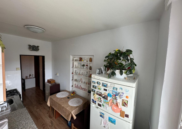 ,,ÚSPEŠNÝ predaj ,,  3i byt s balkónom, Hospodárska