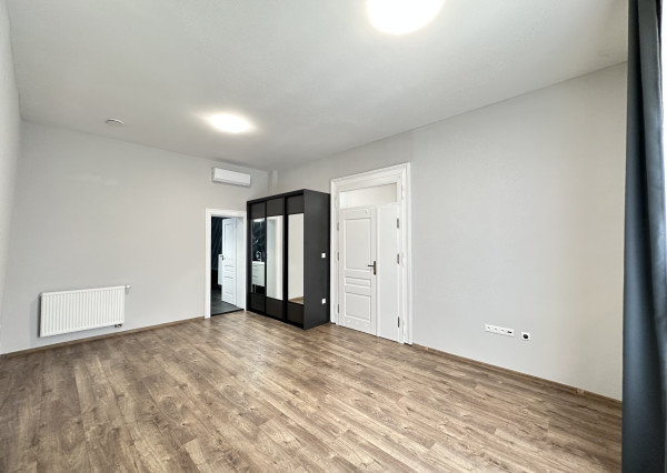 NA PRENÁJOM 2-izbový kancelársky priestor na Trojičnom námestí, Trnava